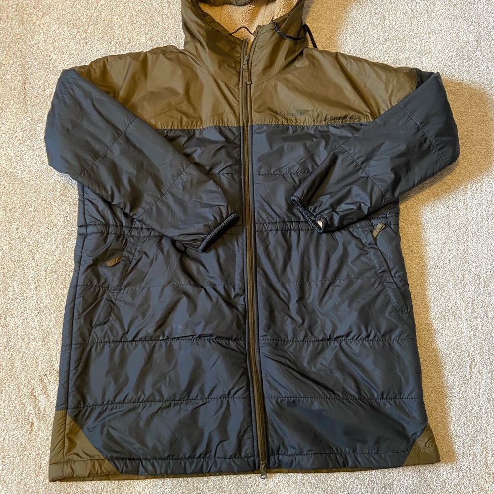 Columbia Women’s Black and Olive Puffer Jacket